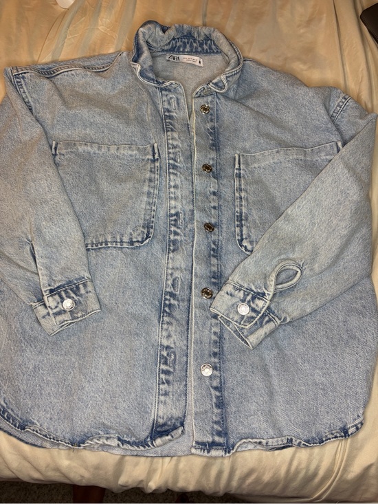 Zara Jackets & Blazers - ZARA Denim Jacket Women's Small Light Wash Pockets Button Up Oversized